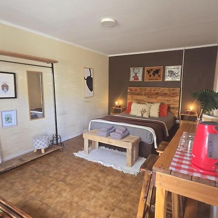 Hostel Del Lago, Habitaciones Privadas Y Cabanas Эль-Чальтен Экстерьер фото