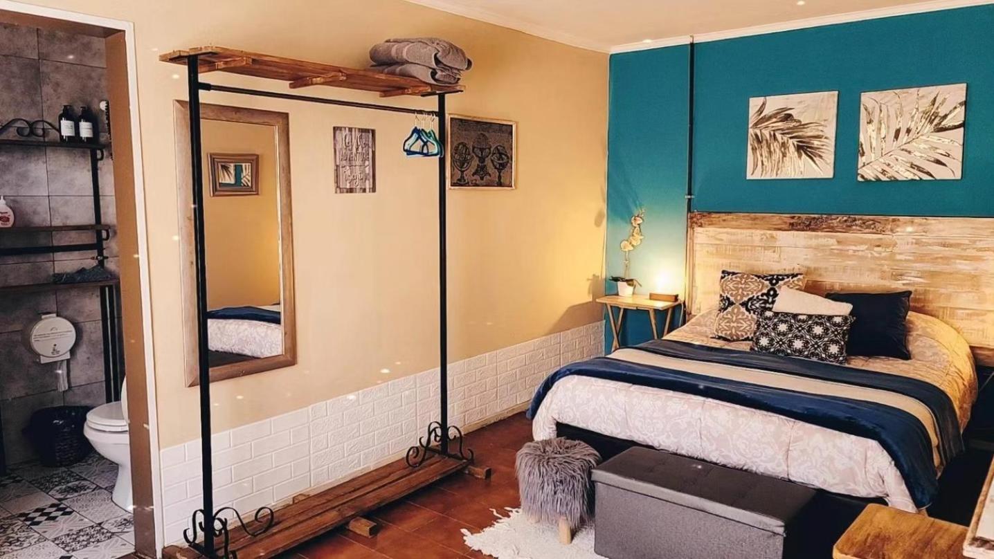 Hostel Del Lago, Habitaciones Privadas Y Cabanas Эль-Чальтен Экстерьер фото